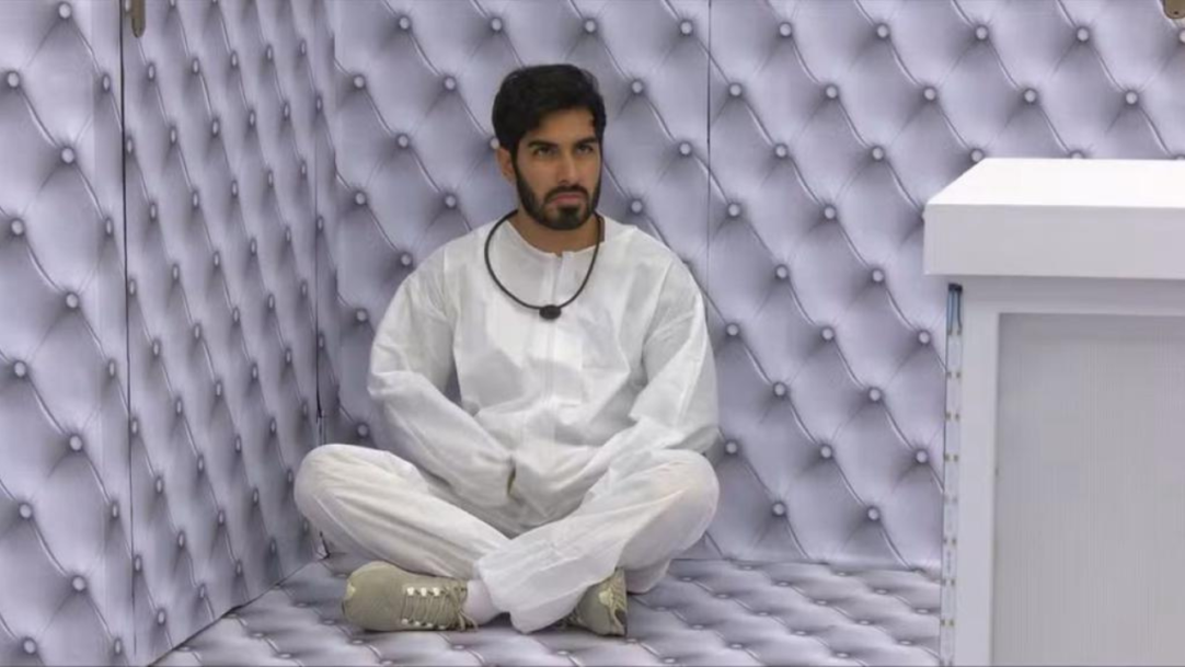 BBB26: Ricardinho aperta o botão e deixa o Quarto Branco