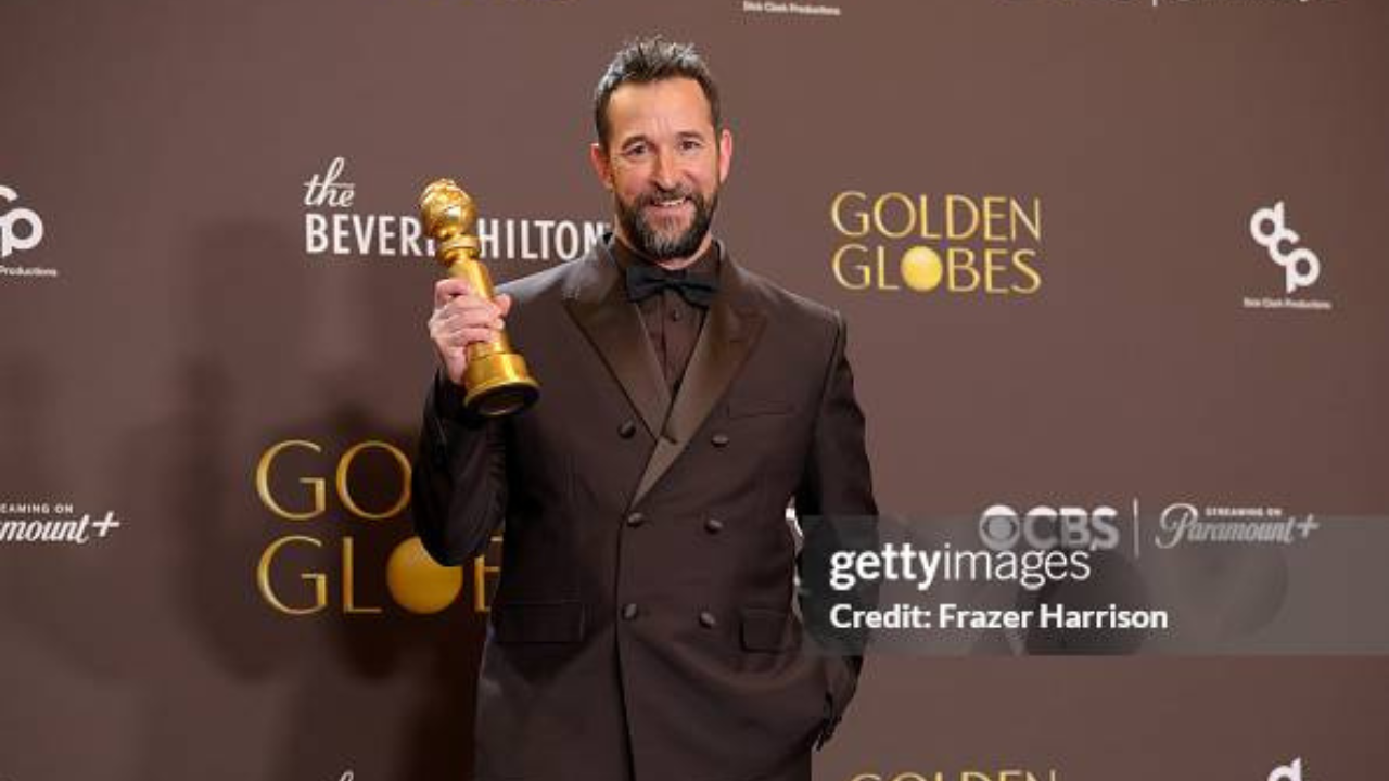 Noah Wyle no Golden Globes 2025 | Reprodução/Frazer Harrison/Getty Images Embed