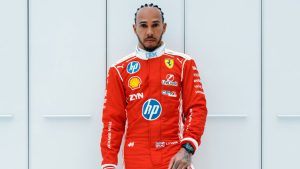 Hamilton vê Ferrari perto de vitórias em 2026