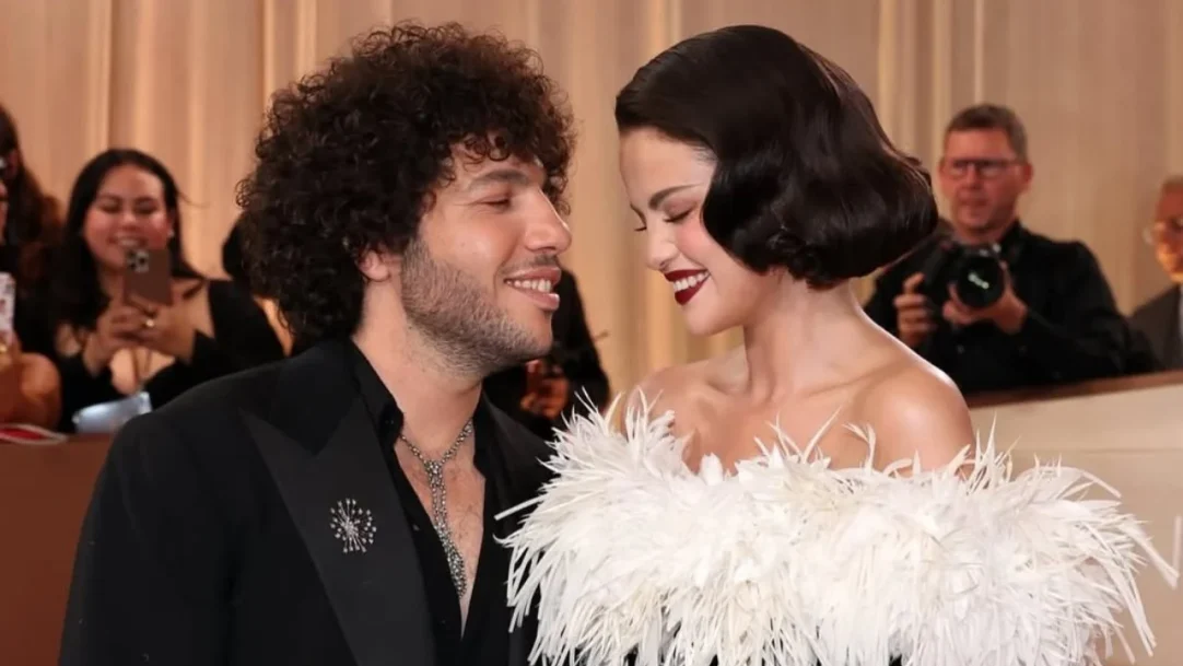 Selena Gomez e Benny Blanco aparecem em público pela primeira vez após casamento