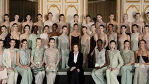 Silvana Armani estreia na alta-costura e imprime olhar feminino à Giorgio Armani Privé