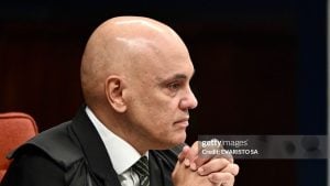 Moraes autoriza visitas de filhos e enteada a Bolsonaro na prisão