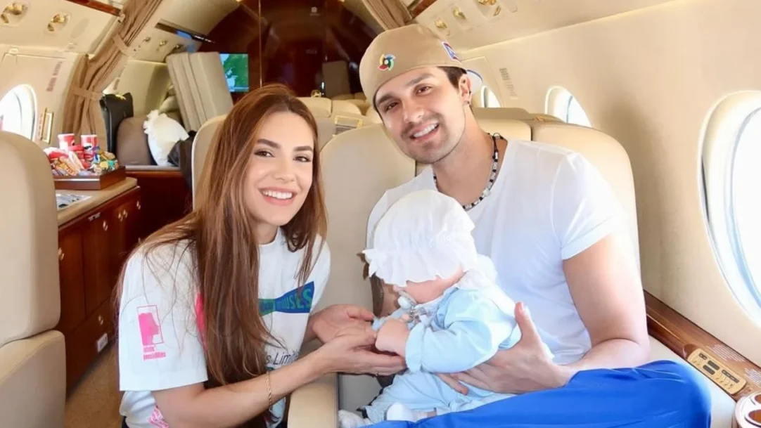 Luan Santana e Jade Magalhães celebram um ano da filha Serena em festa sofisticada