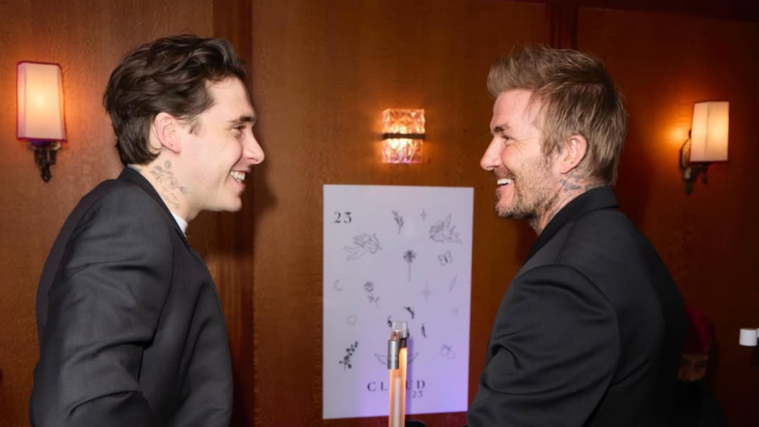 Brooklyn Beckham apaga tatuagem feita em homenagem ao pai, David Beckham