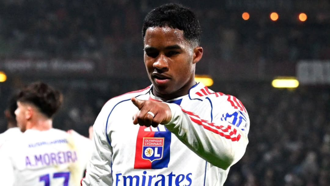 Endrick é destaque contra o Paris Saint-Germain