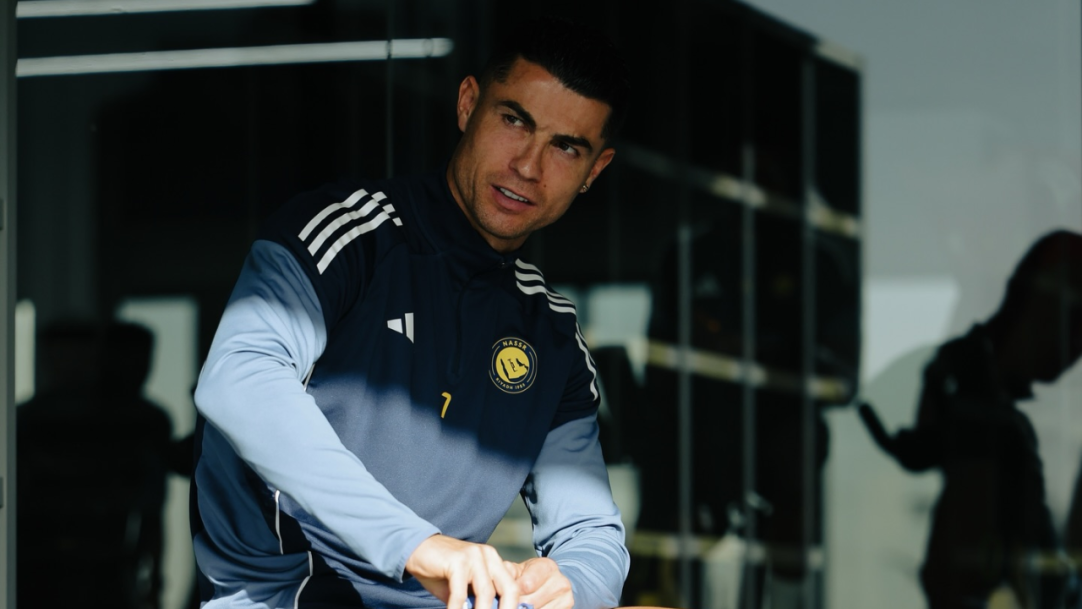 Campeonato Saudita adverte Cristiano Ronaldo após recusa de entrar em campo pelo Al-Nassr