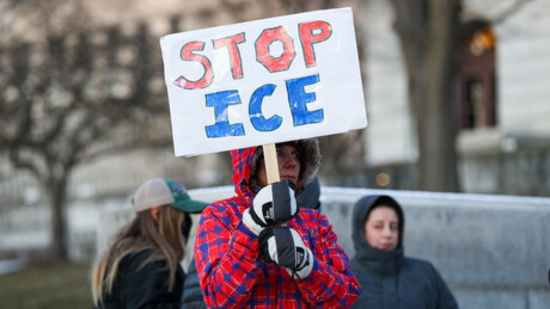 Governo Trump anuncia retirada de 700 agentes do ICE de Minnesota