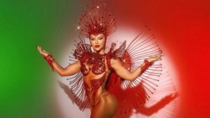 Virginia Fonseca assume reinado e estreia com fantasia vermelha impactante na Sapucaí
