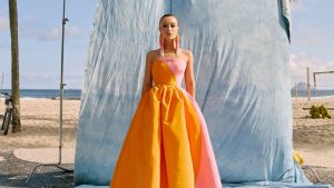 Maria Braz traduz o “Tropical Couture” em alta-costura escultural no Baile da Vogue
