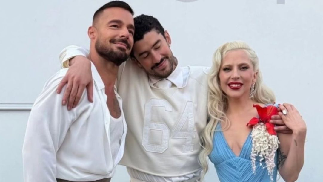 Ricky Martin simboliza união latina em participação histórica no Super Bowl