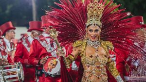 Carnaval 2026: Juliana Paes afirma que mulheres brilham sem competir na folia