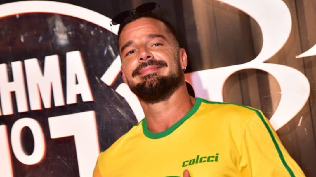 Ricky Martin volta à Sapucaí após quase 30 anos e curte Camarote Nº1