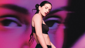 Rosalía é o novo rosto da coleção de fragrâncias Euphoria Elixirs da Calvin Klein