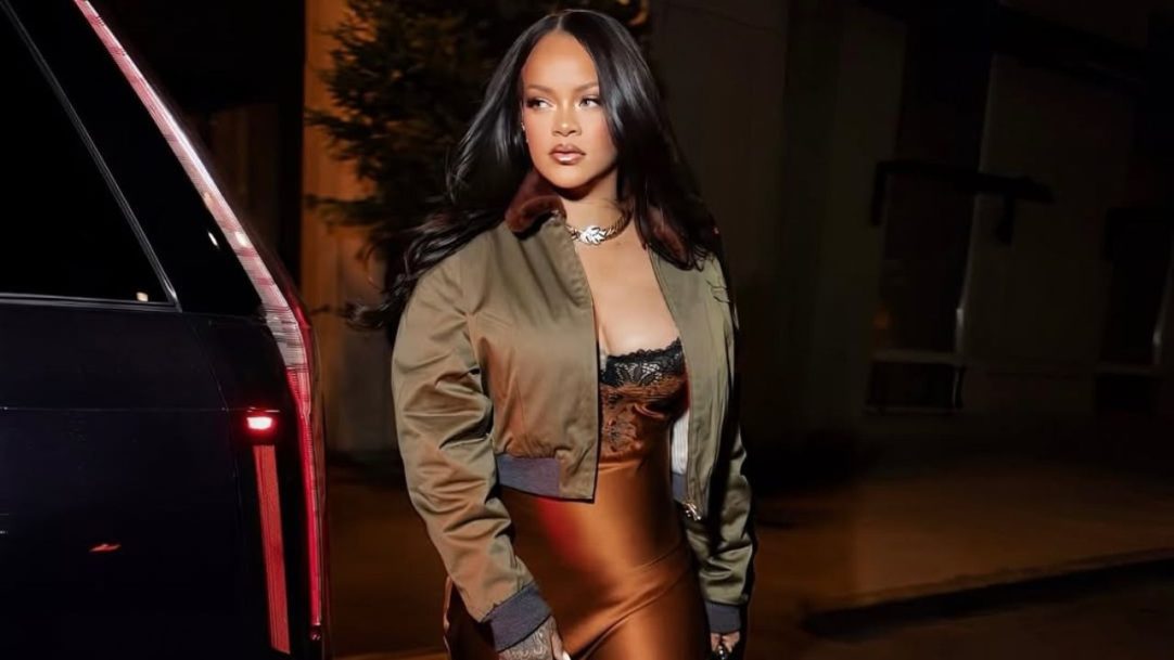 Rihanna reaparece após mansão ser alvo de tiros nos EUA