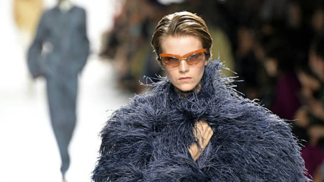 Bottega Veneta apresenta inverno de Louise Trotter com brutalismo sensual e herança renovada