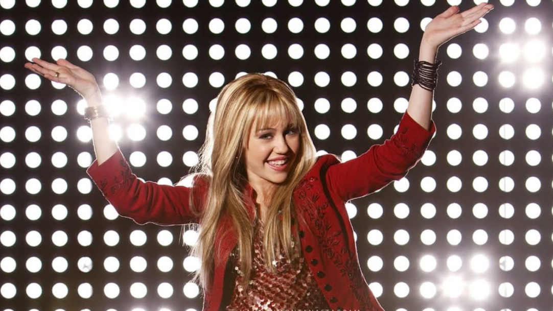 Hannah Montana faz 20 anos e prova que estilo Y2K continua em alta