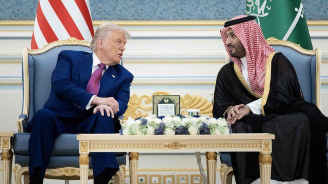 Arábia Saudita incentiva os Estados Unidos a manter a ofensiva militar contra o Irã