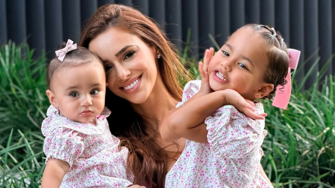 Bruna Biancardi fala sobre maternidade e revela decisões na criação das filhas com Neymar