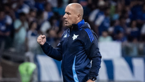 Flamengo acerta contratação de Leonardo Jardim após Recopa