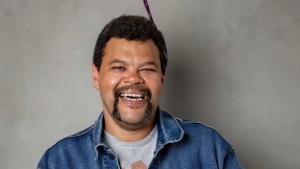 Babu Santana reflete sobre o jogo e o amor pelo seu cãozinho