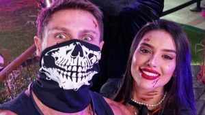 BBB 26: Jonas e Jordana trocam beijos durante Festa do Líder
