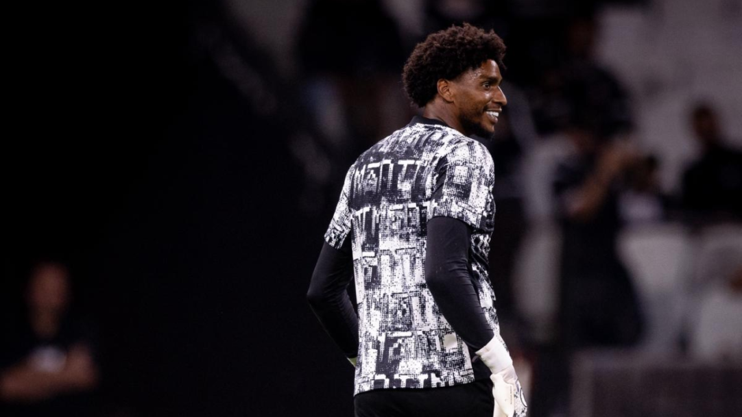 Hugo Souza, do Corinthians, é convocado após corte de Alisson por lesão
