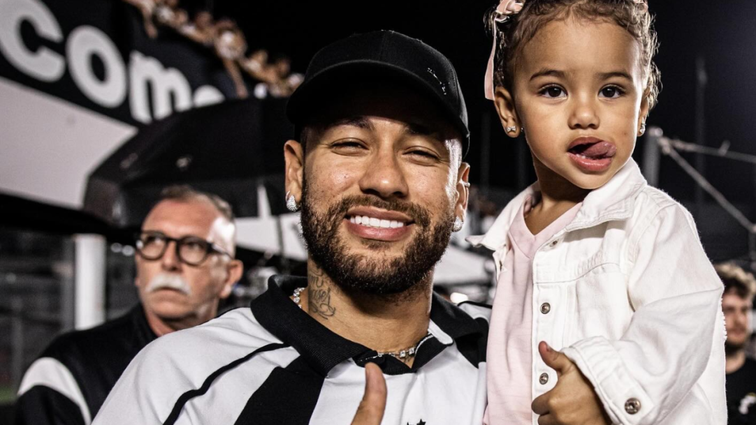 Neymar encanta ao cantar com Mavie e revela pedido especial da filha antes de dormir