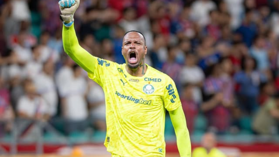Carlos Miguel é destaque em sequência invicta do Palmeiras