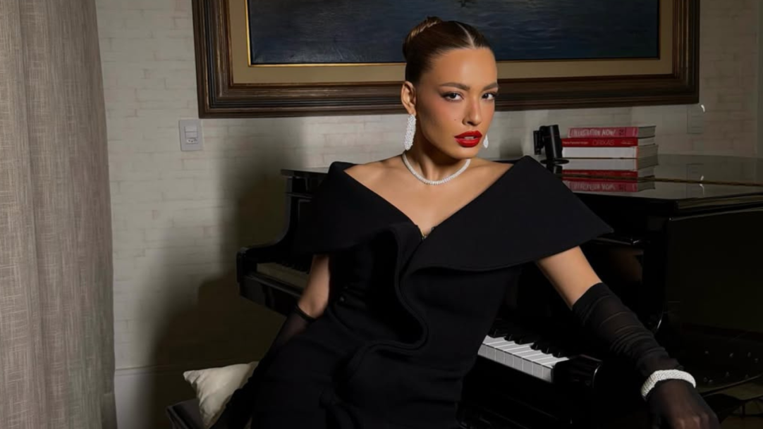 Beatriz Reis brilha em look all black na estreia de “O Diabo Veste Prada 2”