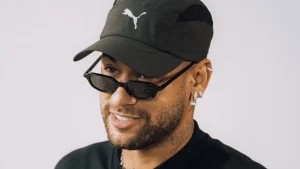Neymar descreve árbitro com termo machista e é criticado