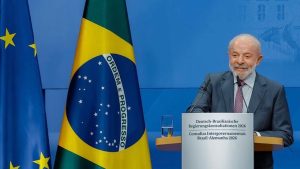 Lula passa por radioterapia preventiva em decorrência de um câncer