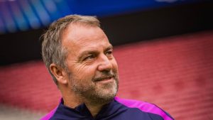 Hansi Flick comenta sobre futuro do Barcelona em entrevista