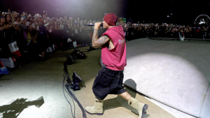 Justin Bieber viraliza ao usar vídeos do Youtube no Coachella