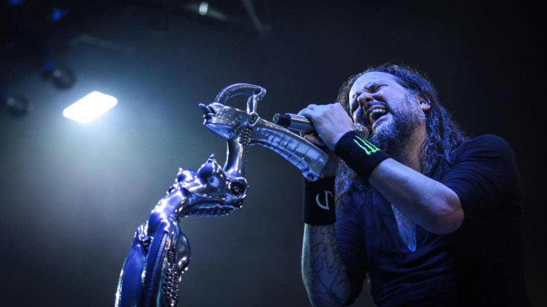 Korn lança “Reward the Scars” após quatro anos de pausa