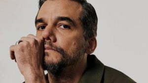 Wagner Moura participa de talk show nos EUA e reforça campanha rumo ao Oscar