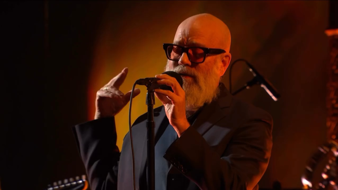 Michael Stipe anuncia primeiro álbum solo e revela detalhes do projeto