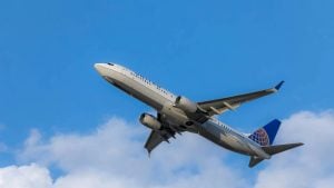 Guerra no Oriente Médio encarece querosene de aviação e passagens podem subir até 15%