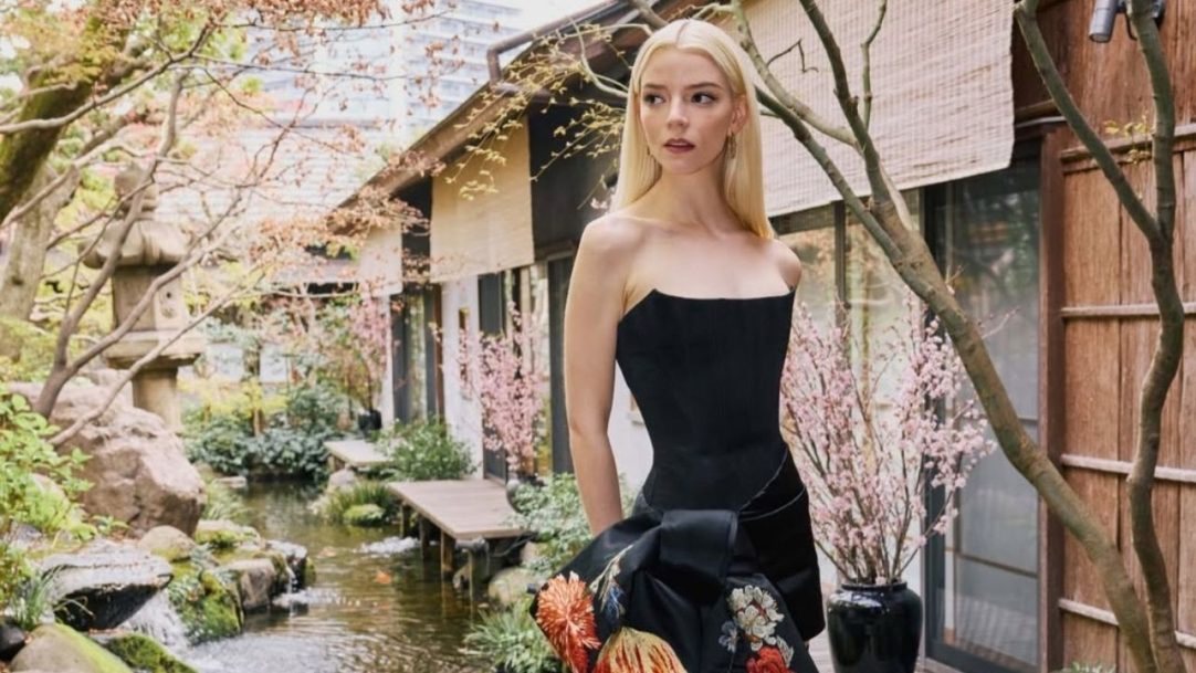 Anya Taylor-Joy aposta na alta-costura para divulgar “Super Mario Galaxy”