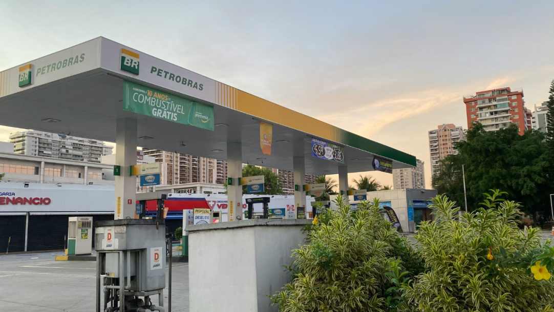 Petrobras reajusta gasolina mas subsídio federal segura forte impacto