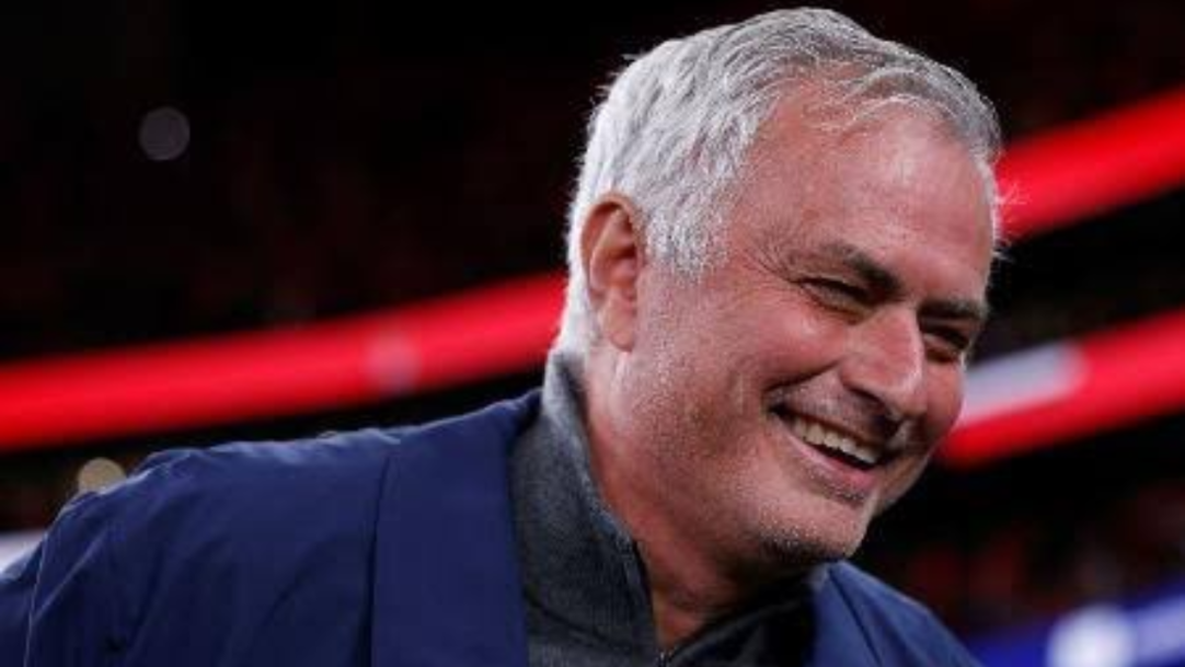 Real Madrid acerta retorno de José Mourinho por 2 anos
