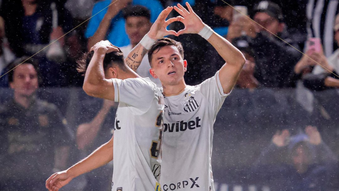 Santos vence Vitória na Vila e sai do Z-4 do Brasileirão
