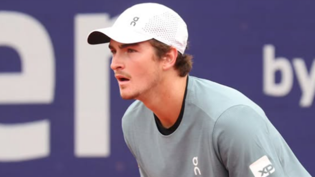 Roland Garros: João Fonseca derrota Dino Prizmic em batalha de cinco sets