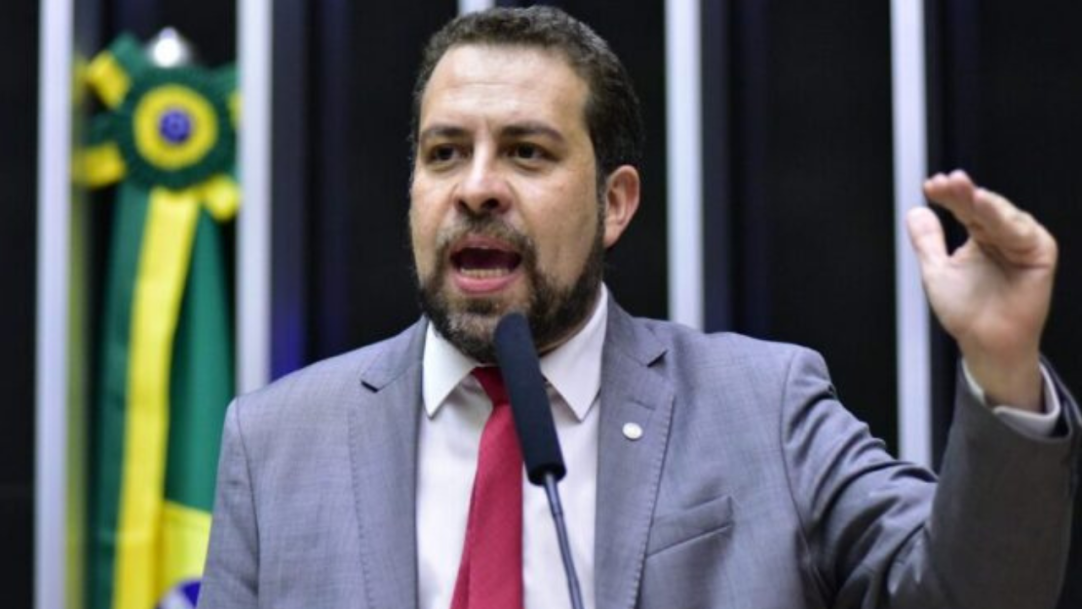 Guilherme Boulos participa de comissão especial da escala 6×1