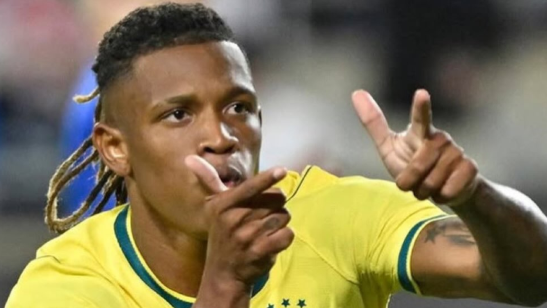 Manchester United quer tirar Danilo do Botafogo e acirra briga com Palmeiras