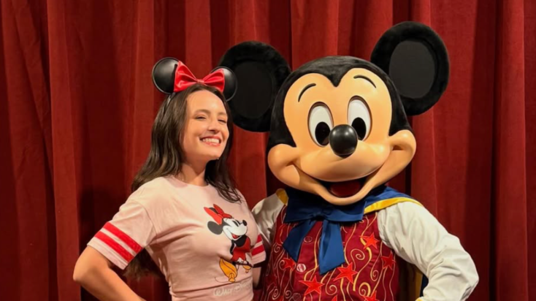 Larissa Manoela revela situação inusitada vivida na Disney