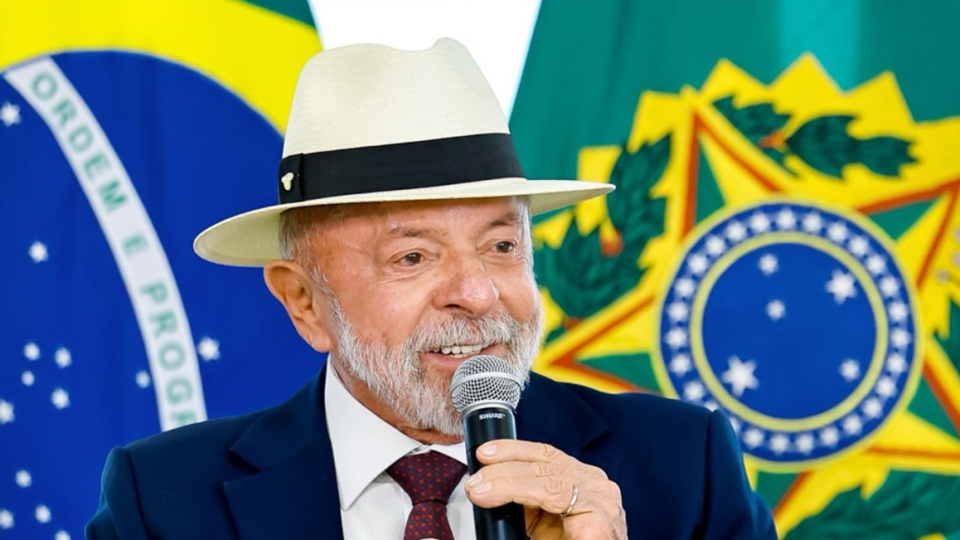 Lula defende proibição de IA e rejeita tecnologia em sua campanha