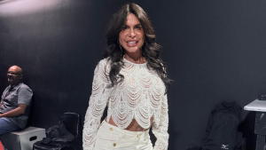 Gretchen revela causa da alopecia e desabafa sobre tratamento