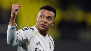 Mbappé ultrapassa marca de gols de Ronaldo Fenômeno