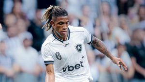 Situação de Danilo segue indefinida após afastamento