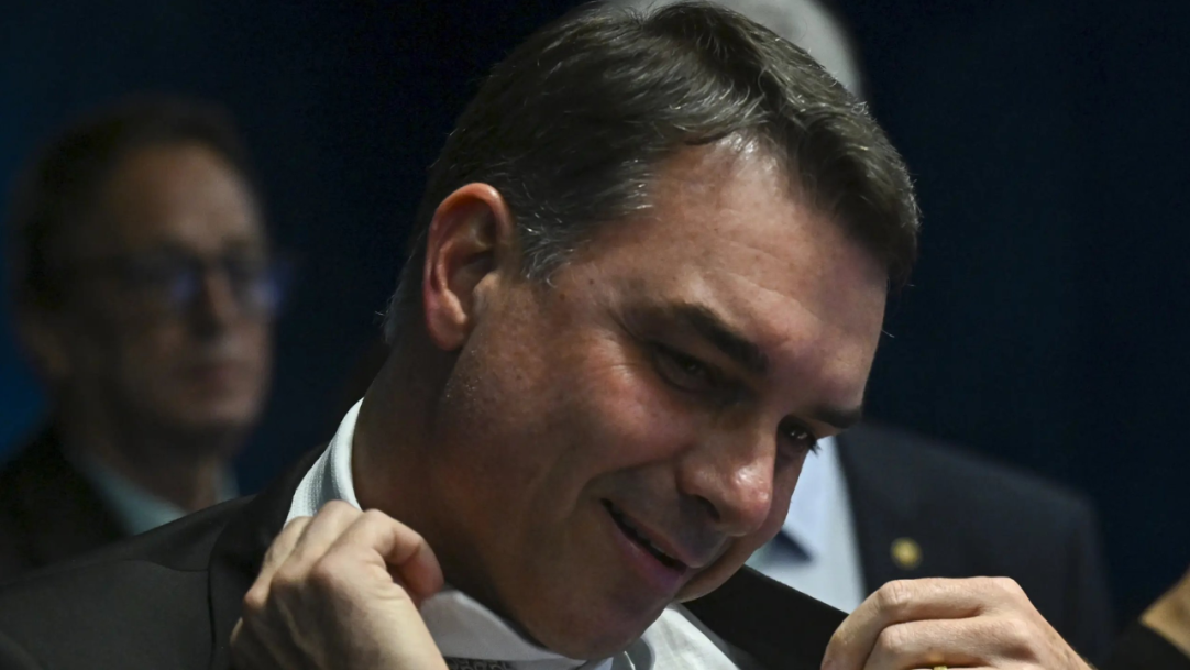 Filme sobre Bolsonaro é denunciado por condições trabalhistas precárias